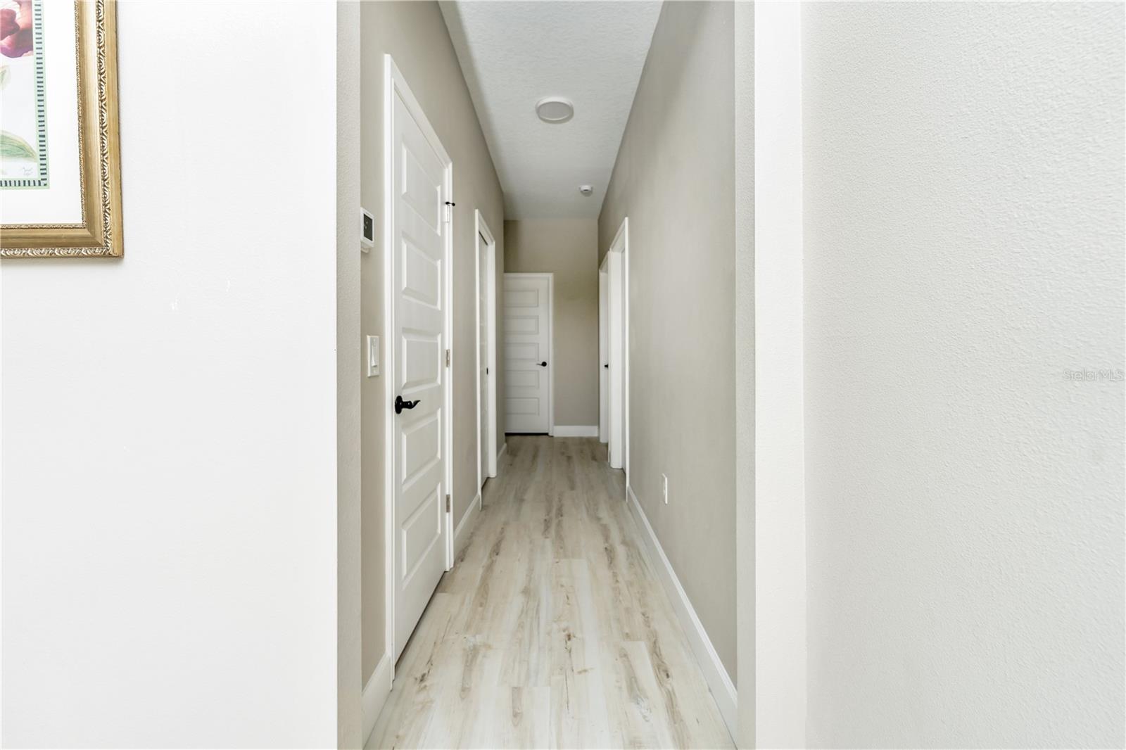 Image 15 of 47 For 1011 Johnston Road Se