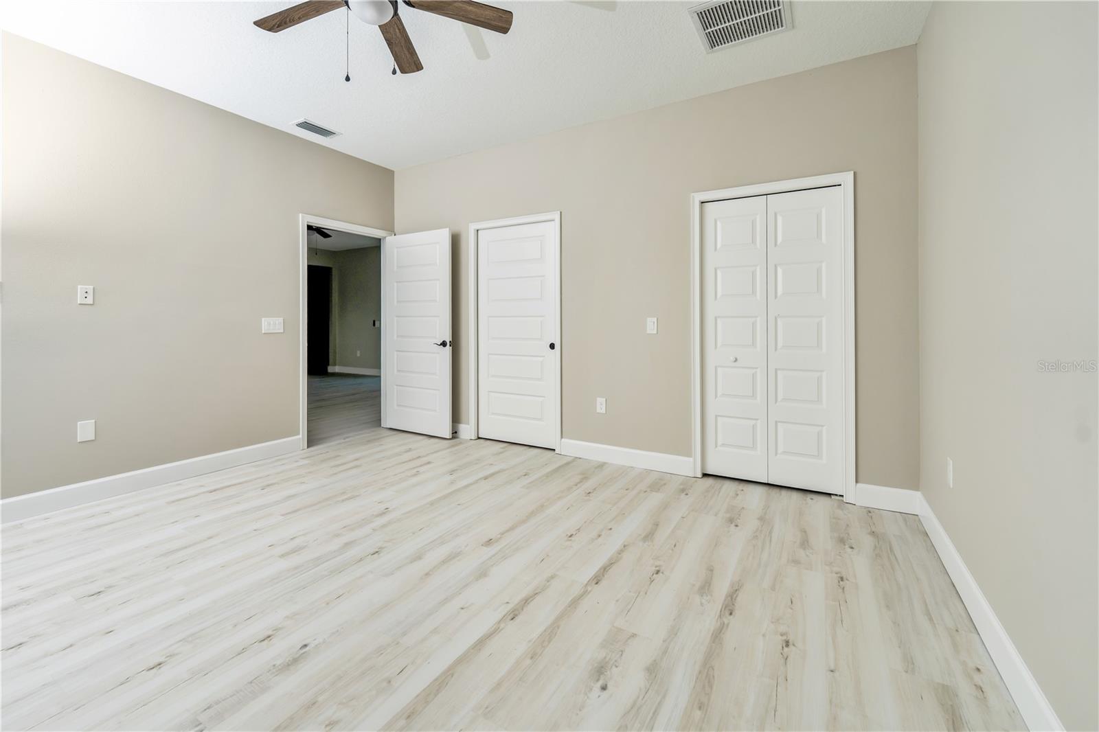 Image 22 of 47 For 1011 Johnston Road Se