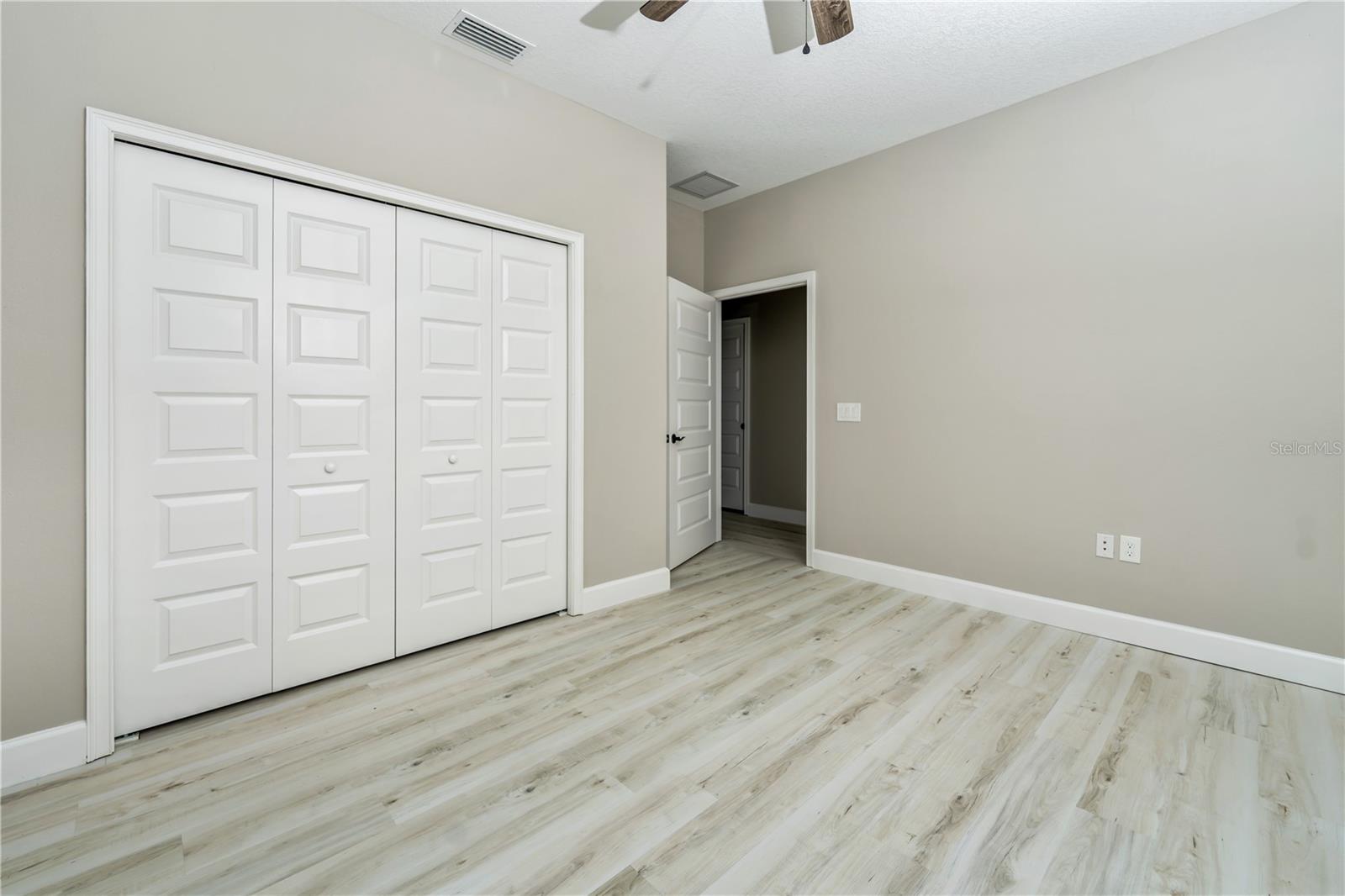 Image 30 of 47 For 1011 Johnston Road Se