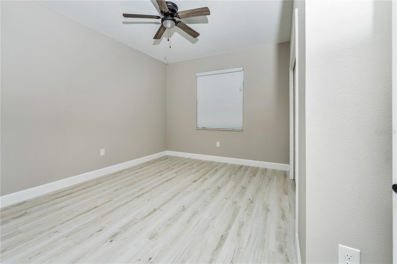 Image 31 of 47 For 1011 Johnston Road Se