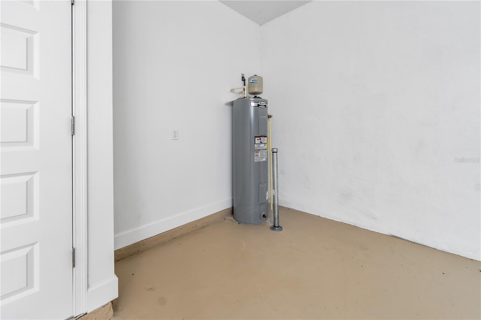 Image 42 of 47 For 1011 Johnston Road Se