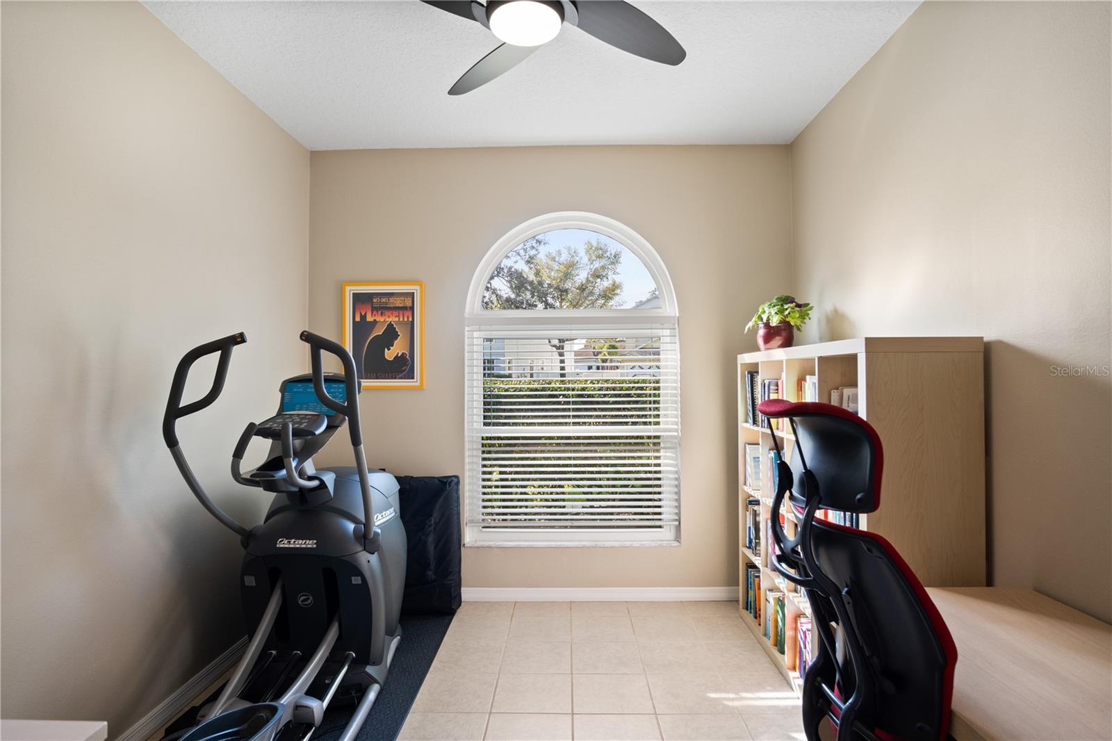 Image 26 of 62 For 14962 Faversham Circle