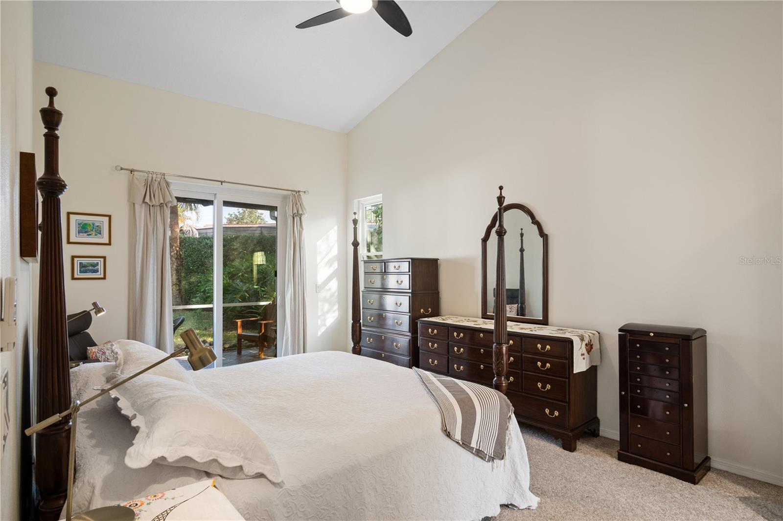 Image 27 of 62 For 14962 Faversham Circle