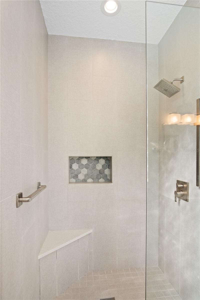 Image 33 of 62 For 14962 Faversham Circle