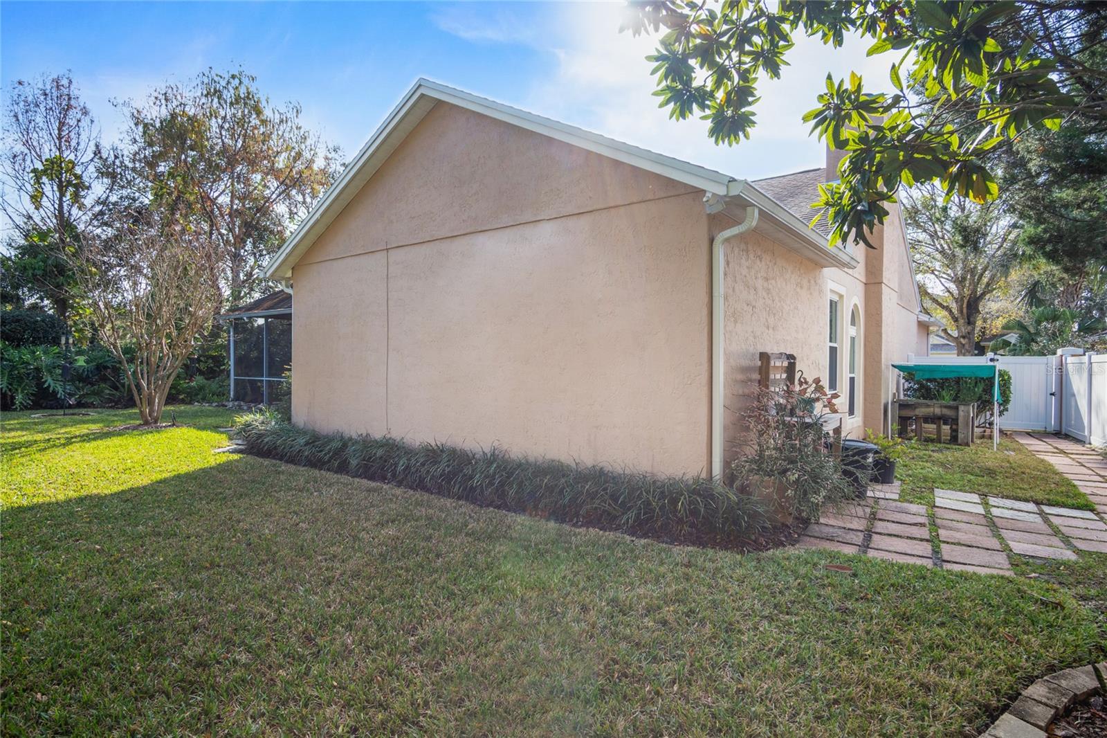 Image 41 of 62 For 14962 Faversham Circle