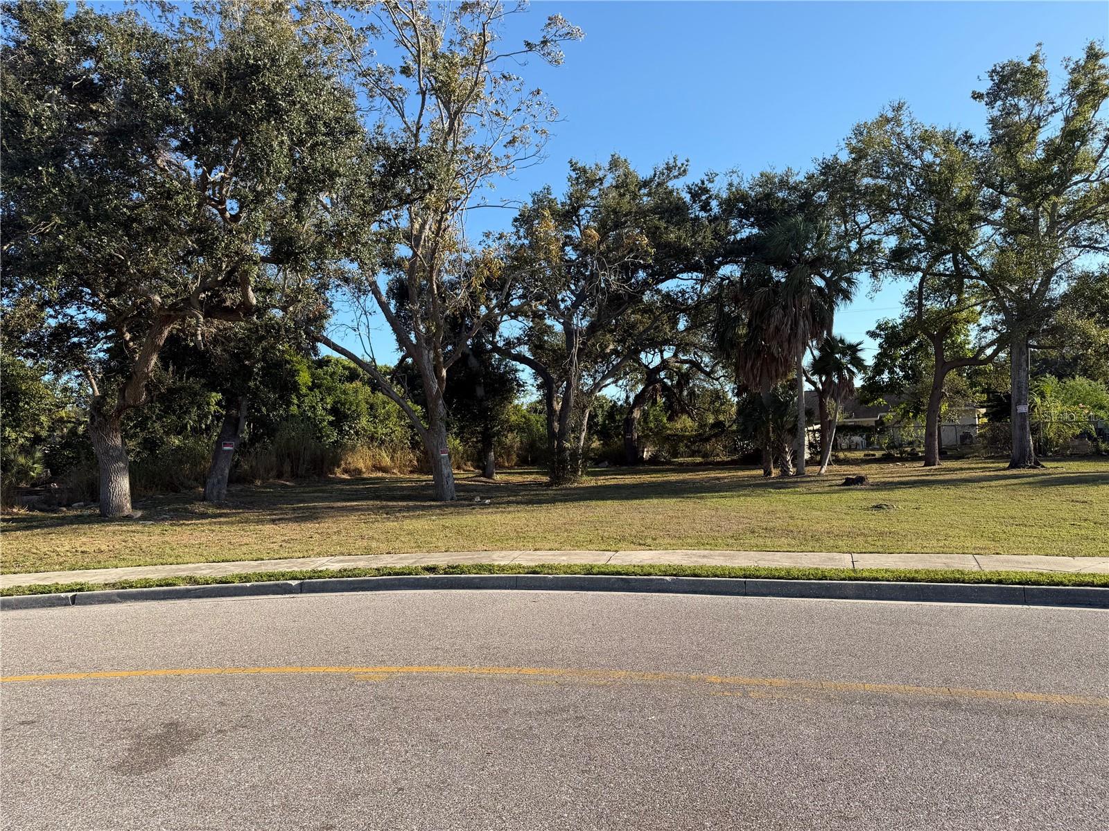 Image 3 of 4 For 1484 22nd Street