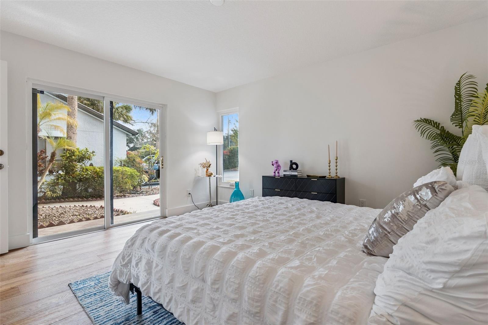 Image 11 of 30 For 1994 Kenaston Road 1994