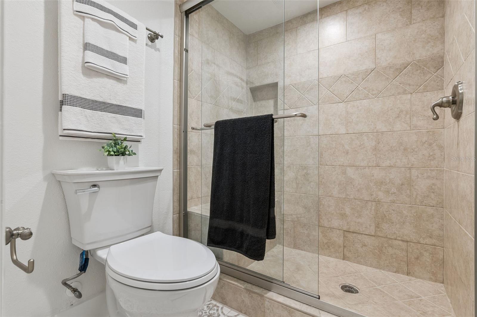 Image 13 of 30 For 1994 Kenaston Road 1994