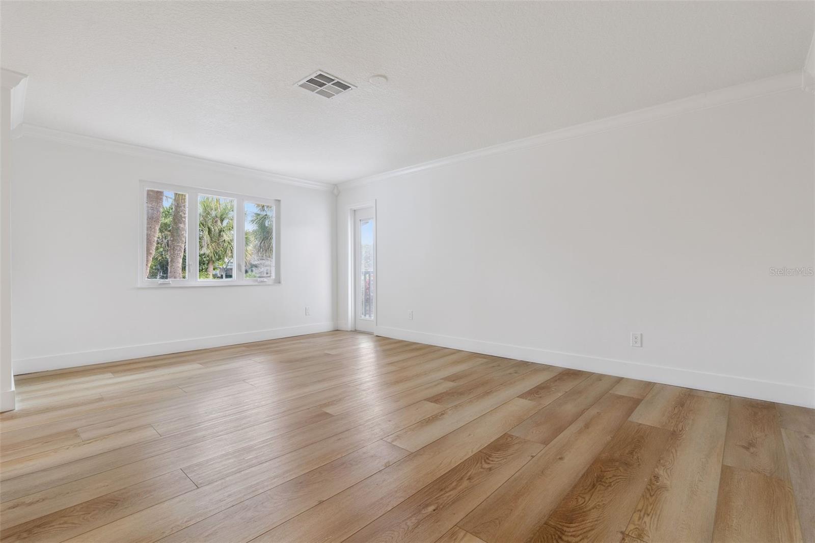 Image 21 of 30 For 1994 Kenaston Road 1994