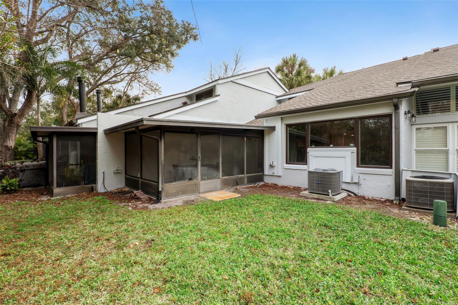 Image 28 of 30 For 1994 Kenaston Road 1994