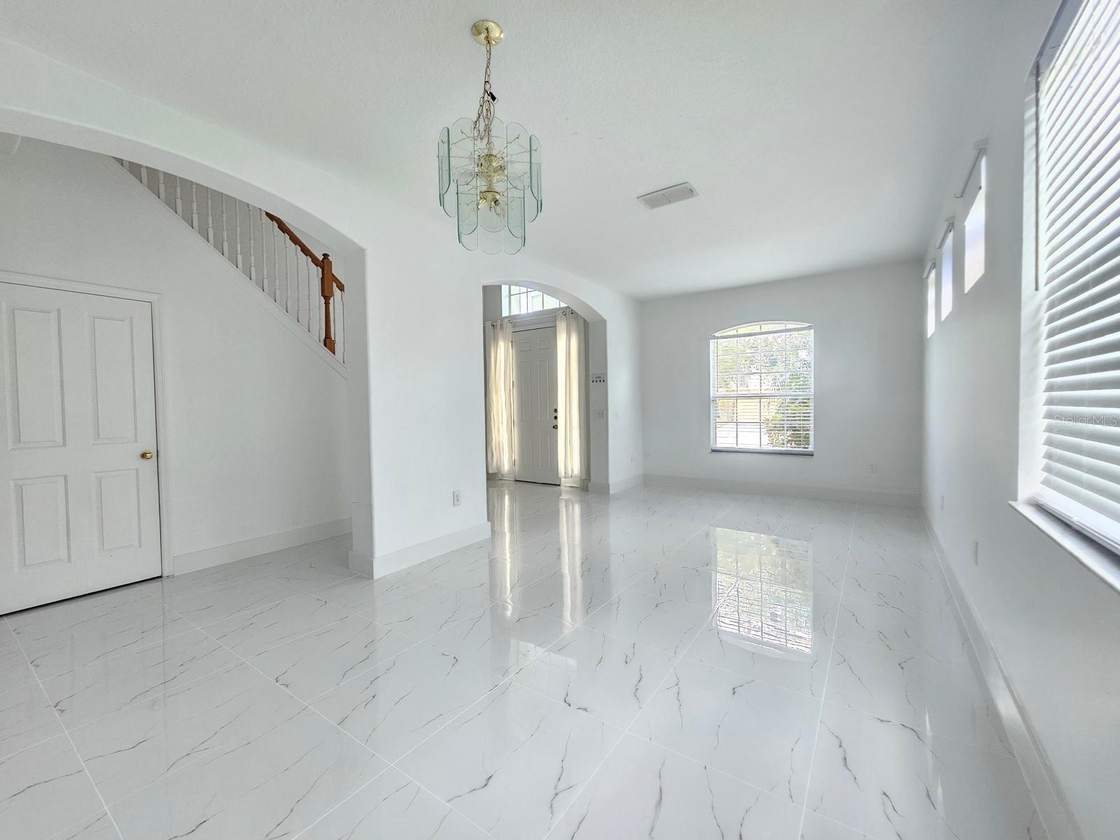 Image 4 of 21 For 2718 Lucas Lakes Lane