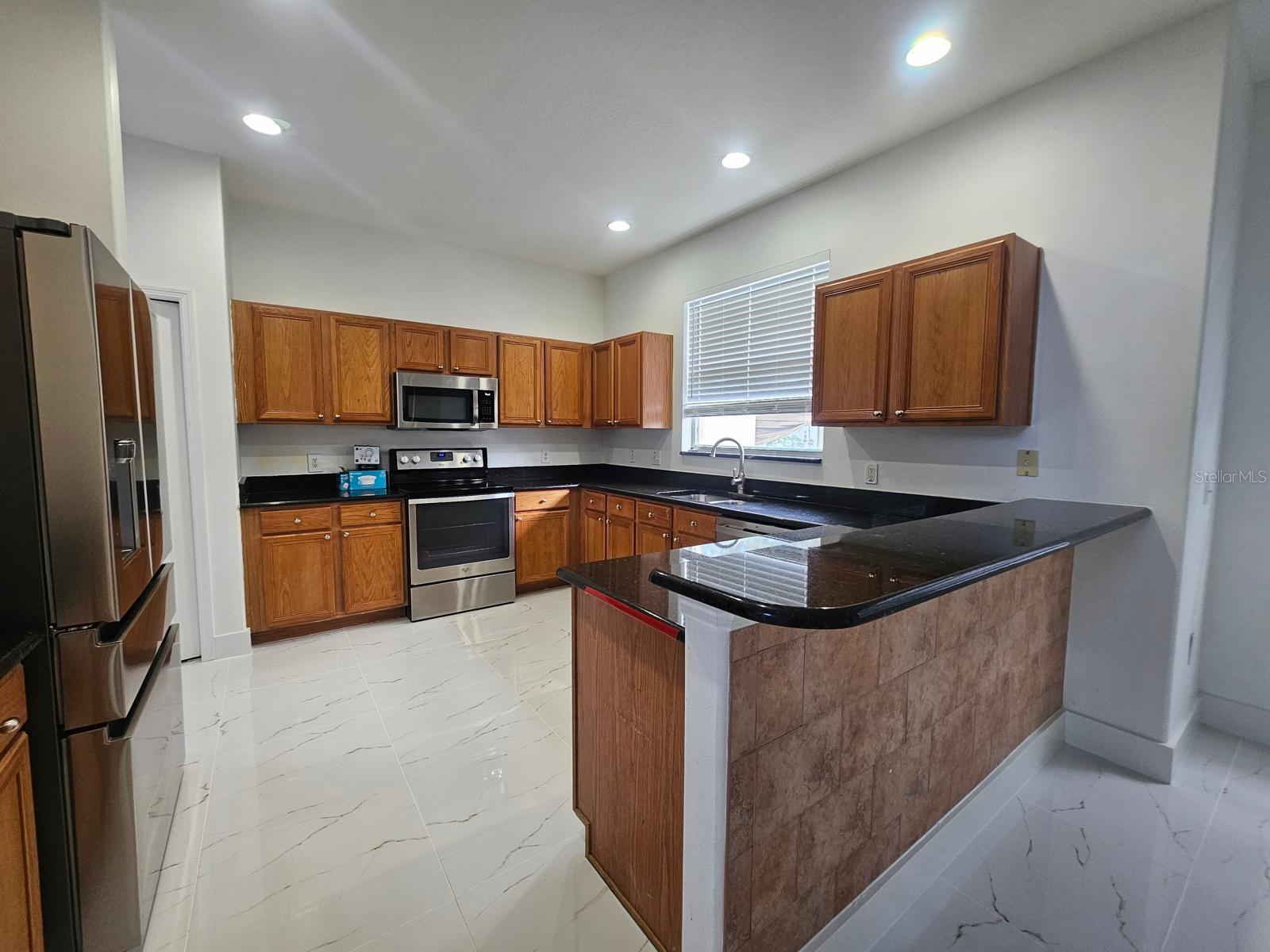 Image 5 of 21 For 2718 Lucas Lakes Lane