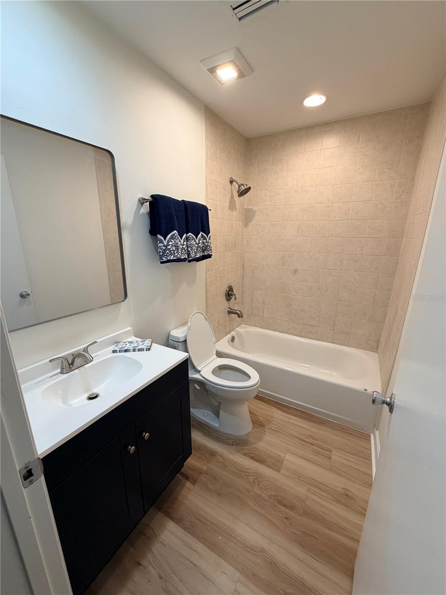 Image 12 of 13 For 2651 Graduate Court