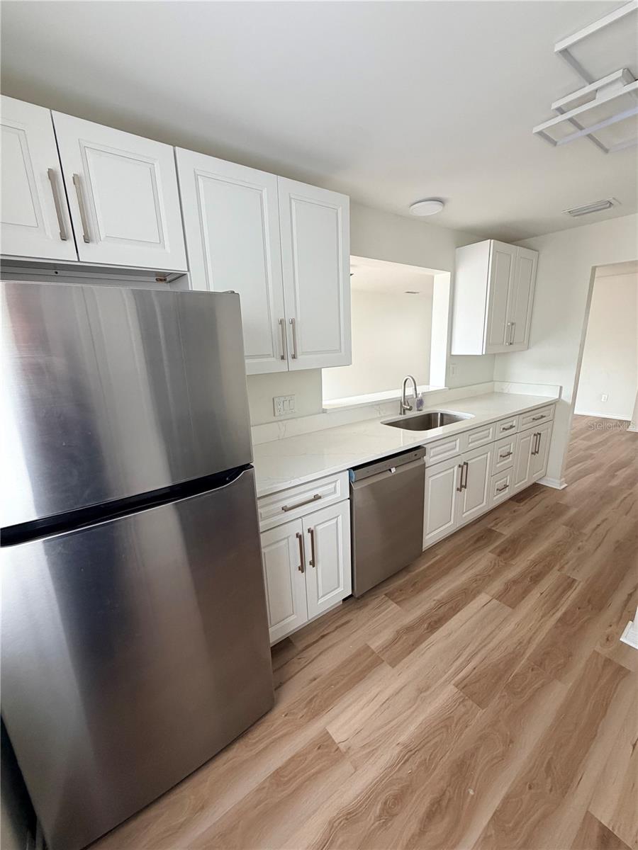 Image 6 of 13 For 2651 Graduate Court