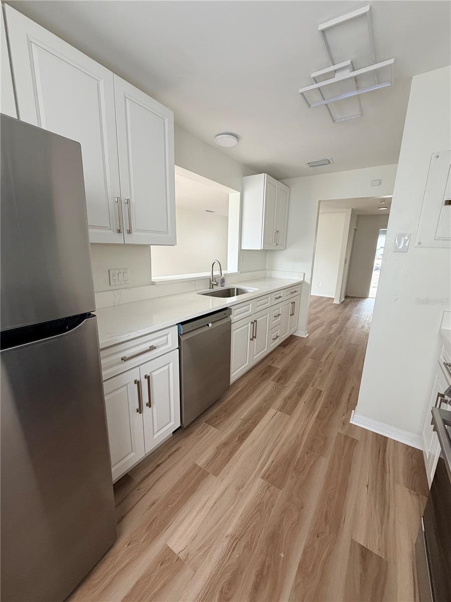 Image 7 of 13 For 2651 Graduate Court