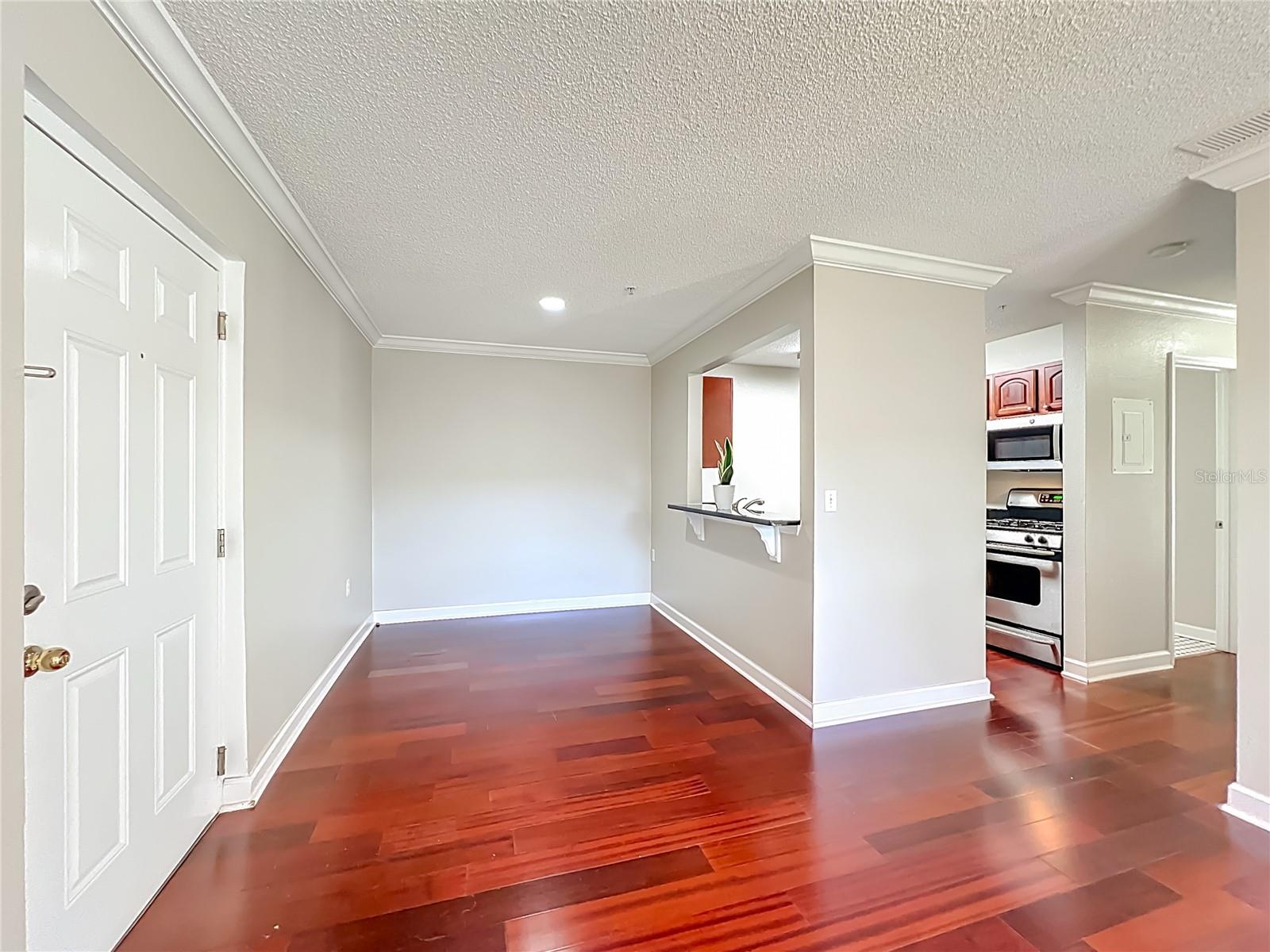 Image 7 of 18 For 2071 Dixie Belle Drive 2071p