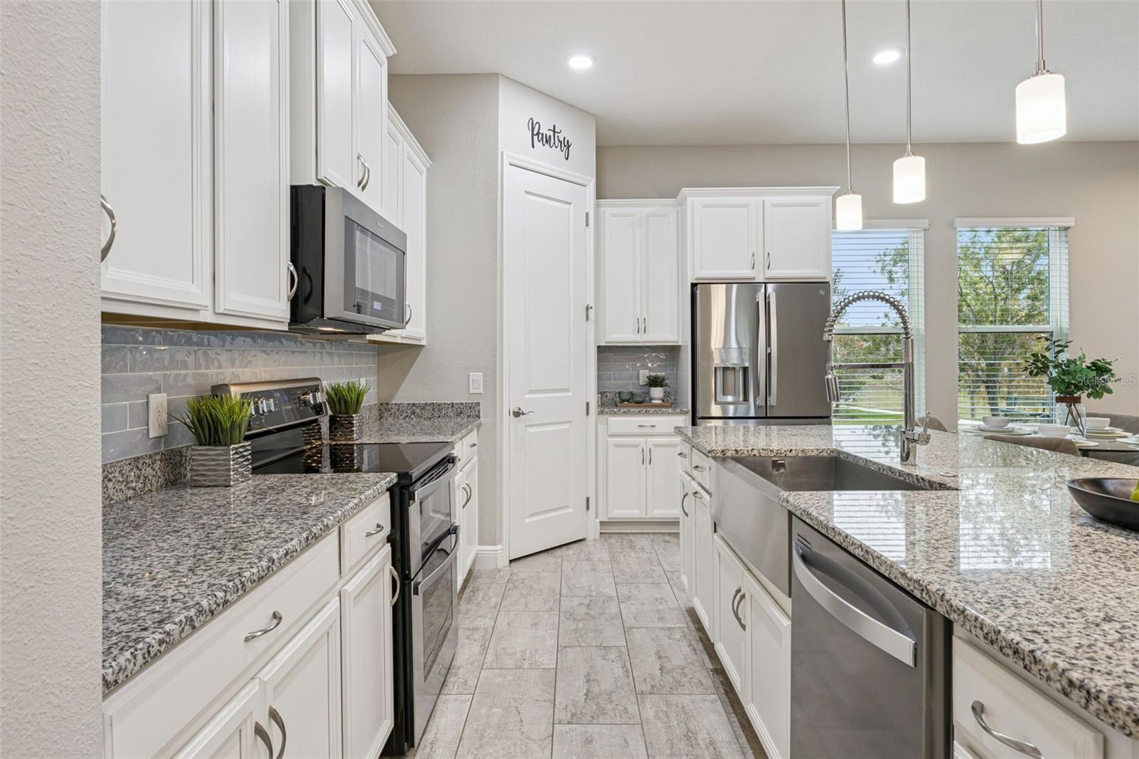 Image 17 of 77 For 2029 White Feather Loop