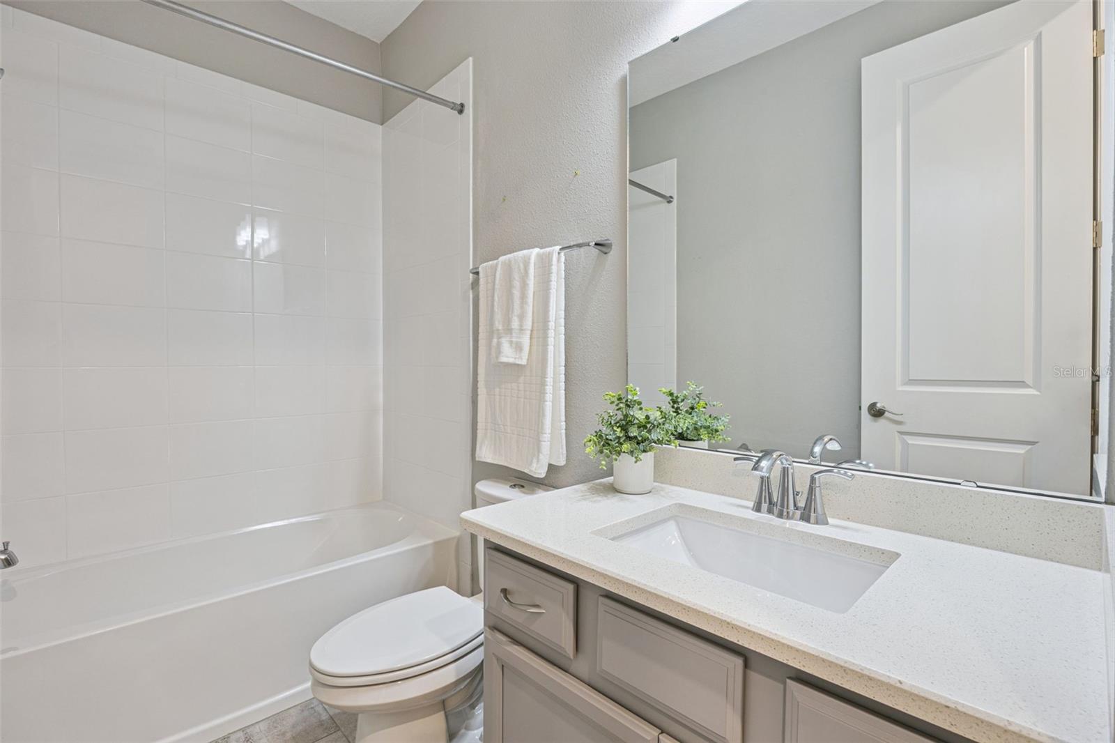 Image 29 of 77 For 2029 White Feather Loop