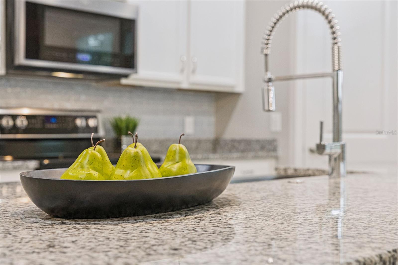 Image 41 of 77 For 2029 White Feather Loop