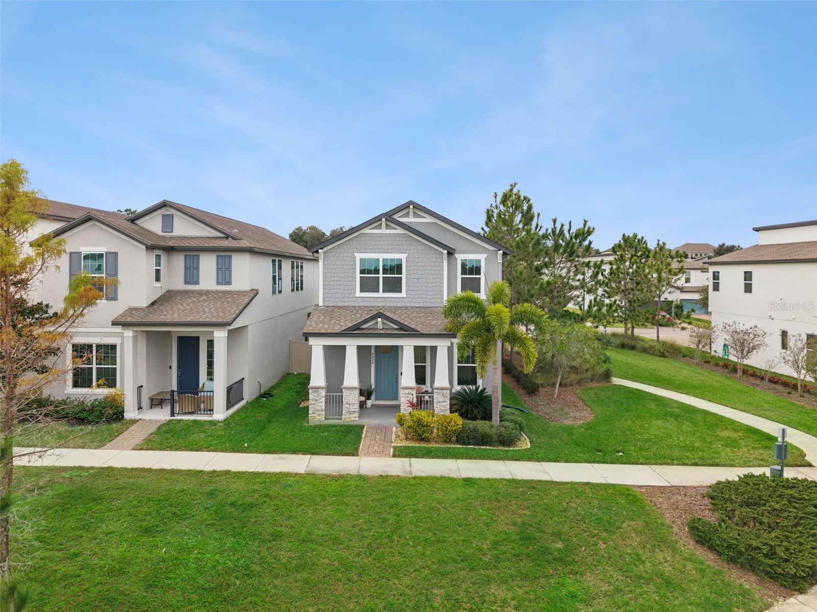 Image 54 of 77 For 2029 White Feather Loop