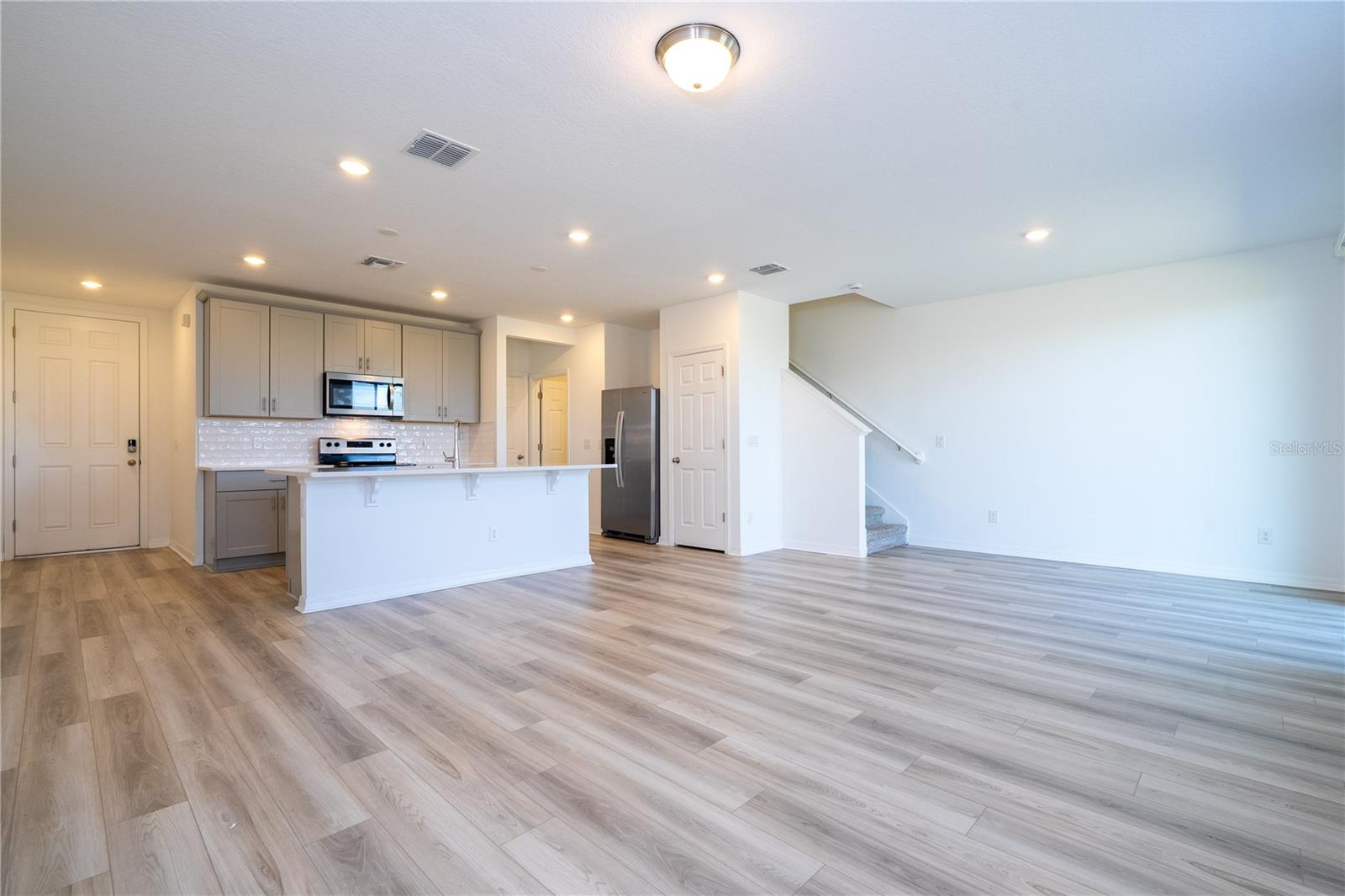 Image 20 of 77 For 4549 Burrowing Owl Loop