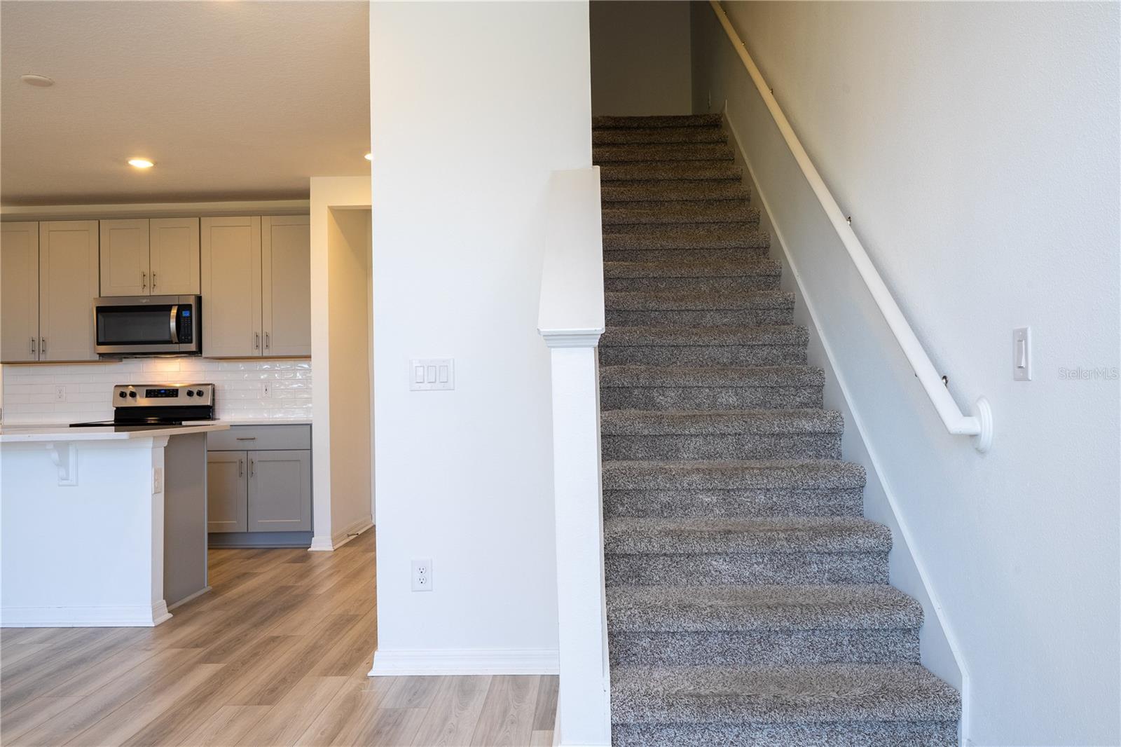 Image 22 of 77 For 4549 Burrowing Owl Loop