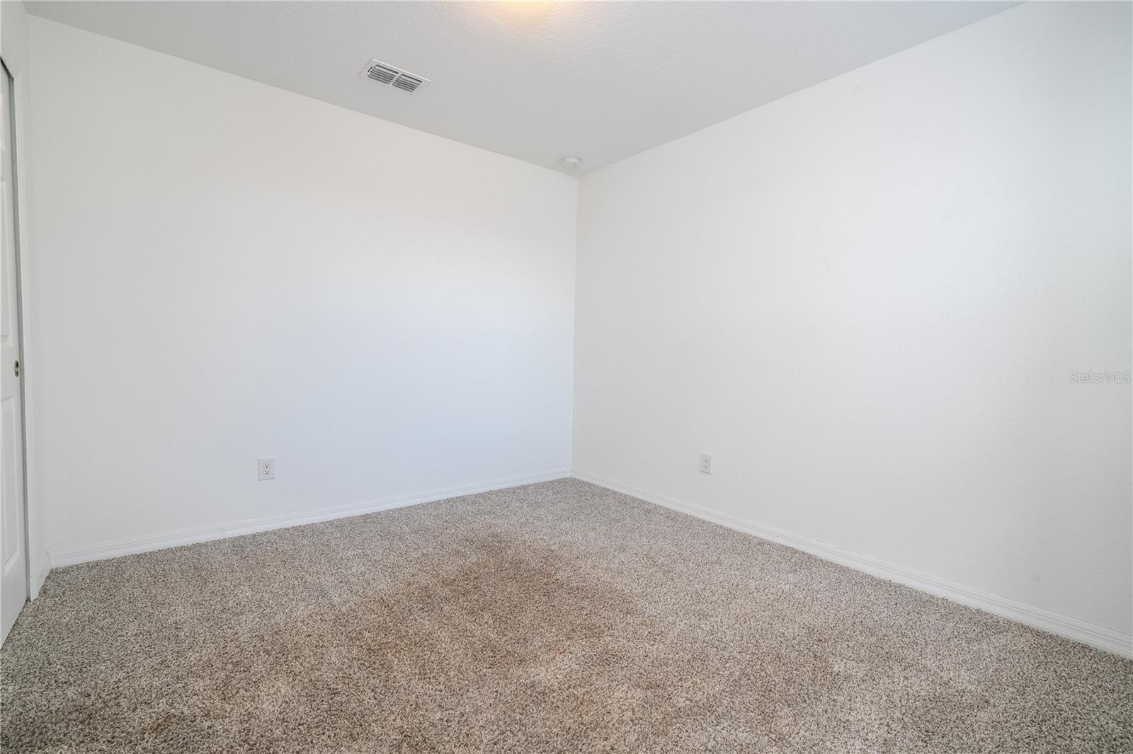 Image 40 of 77 For 4549 Burrowing Owl Loop