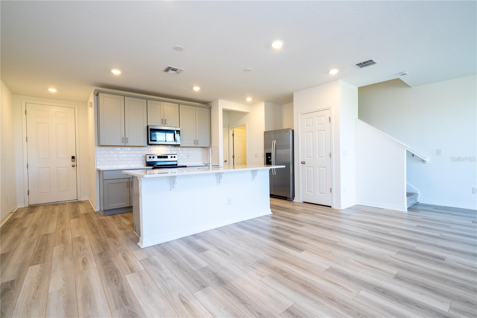 Image 9 of 77 For 4549 Burrowing Owl Loop