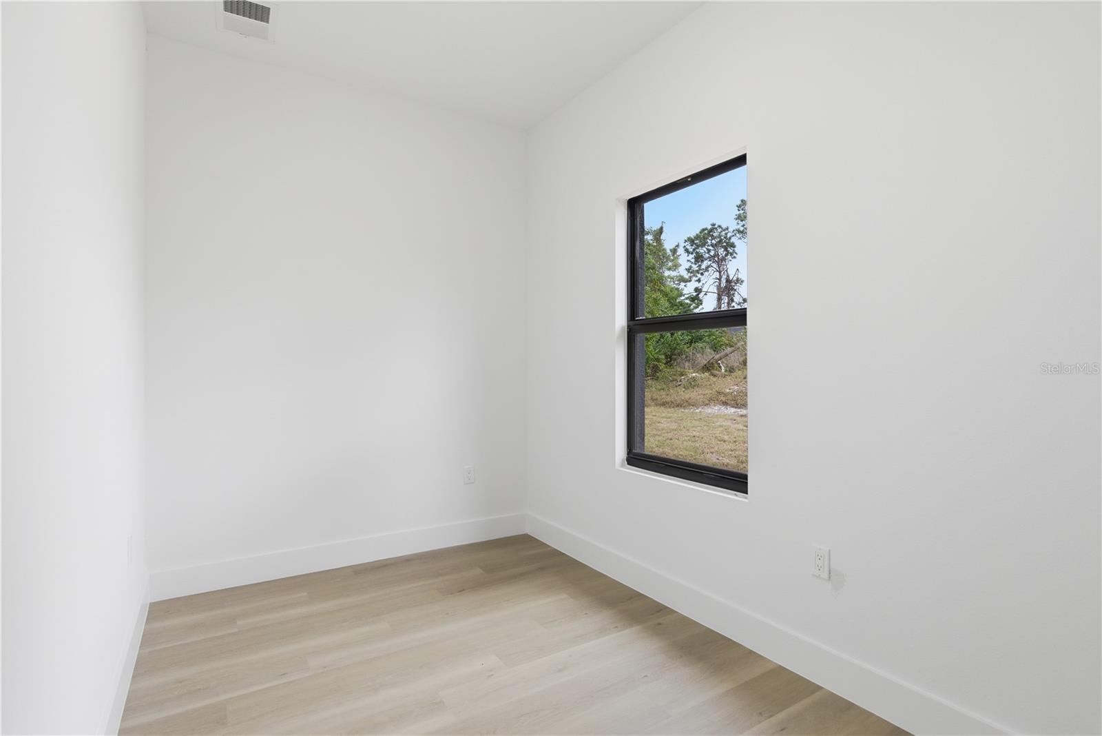 Image 18 of 39 For 3537 Enid Lane