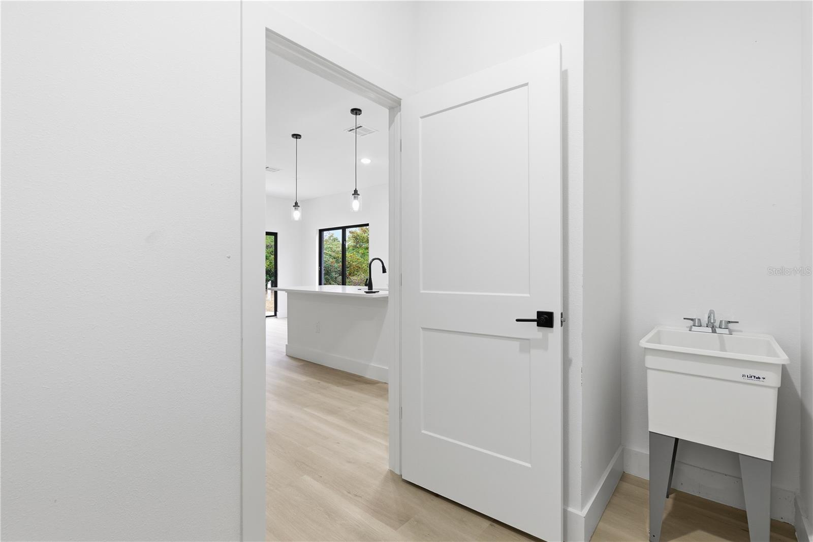 Image 21 of 39 For 3537 Enid Lane