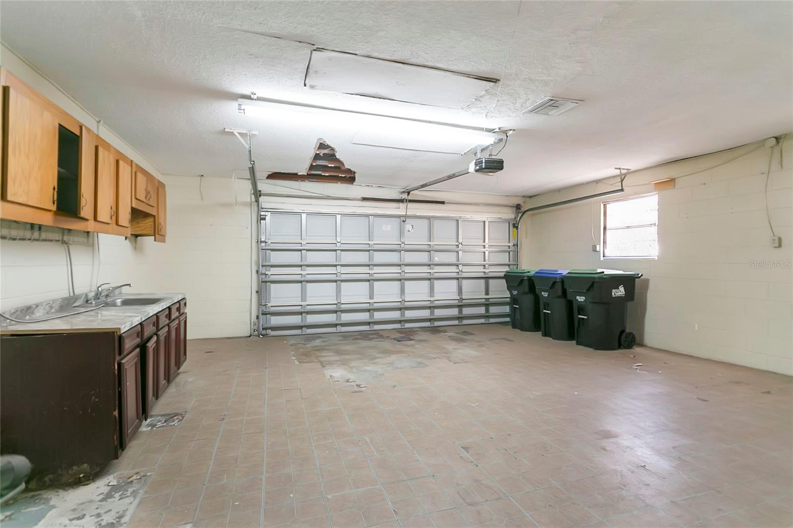 Image 20 of 34 For 3217 Castle Oak Avenue