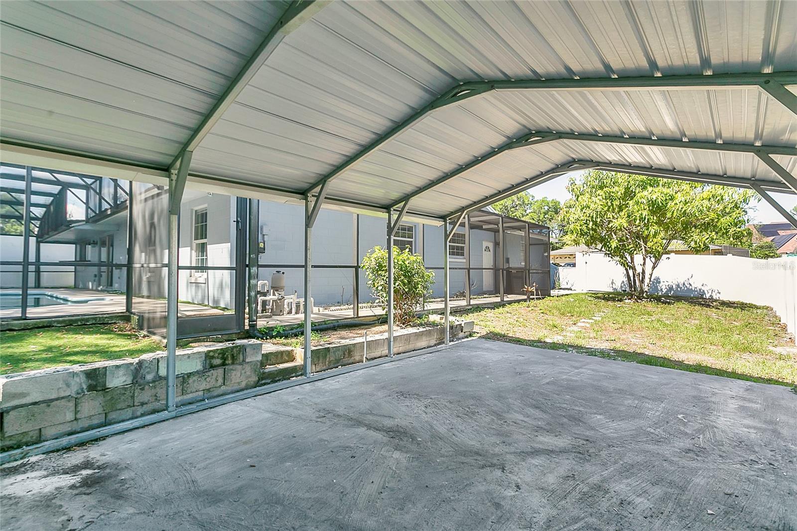 Image 22 of 34 For 3217 Castle Oak Avenue