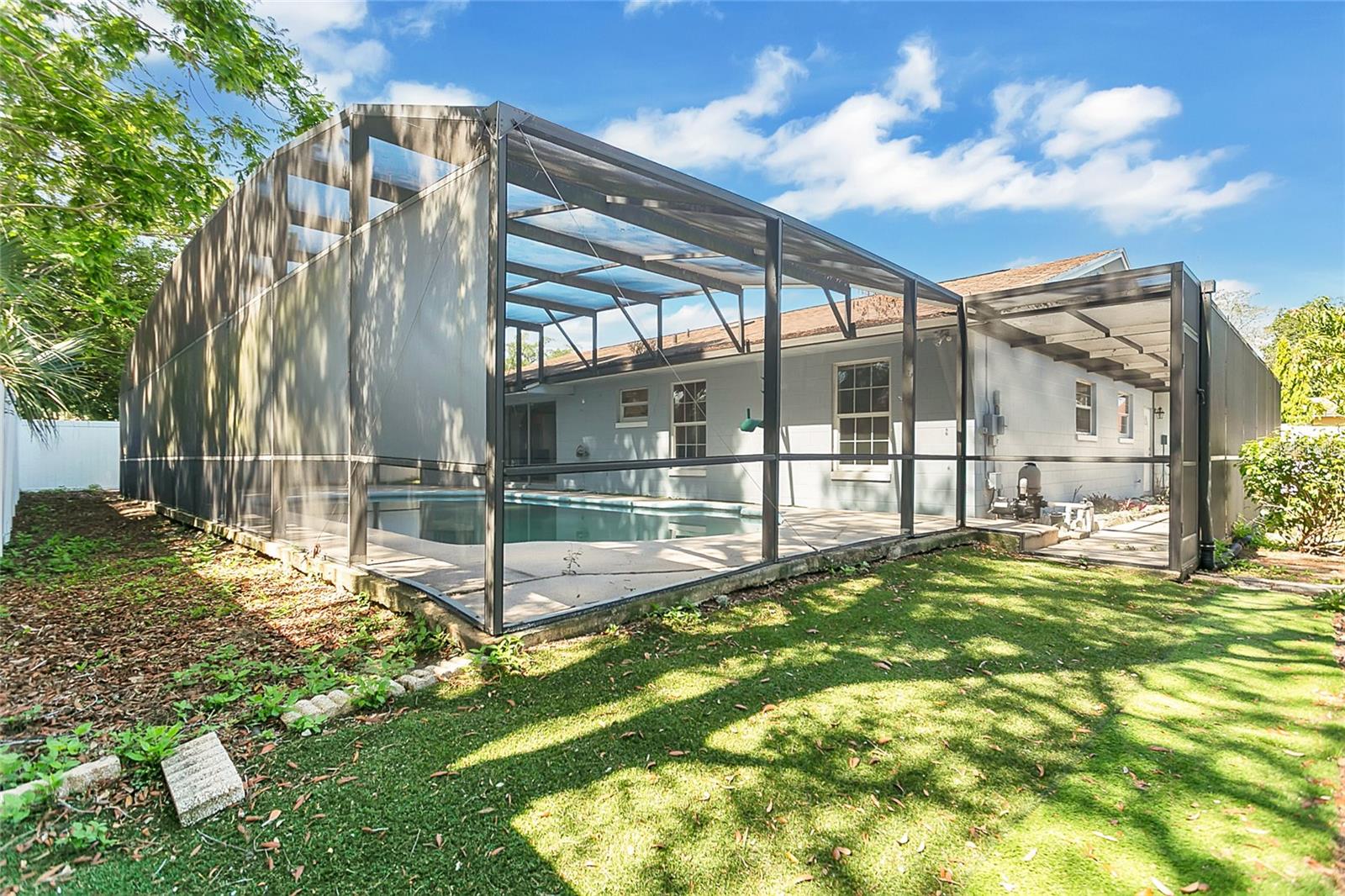 Image 27 of 34 For 3217 Castle Oak Avenue