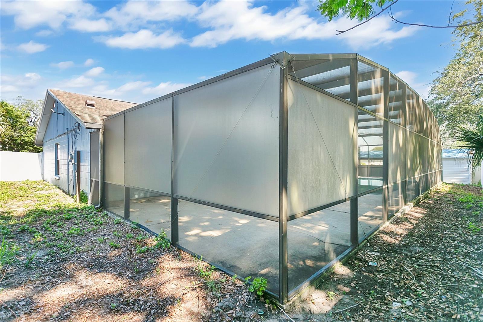 Image 28 of 34 For 3217 Castle Oak Avenue