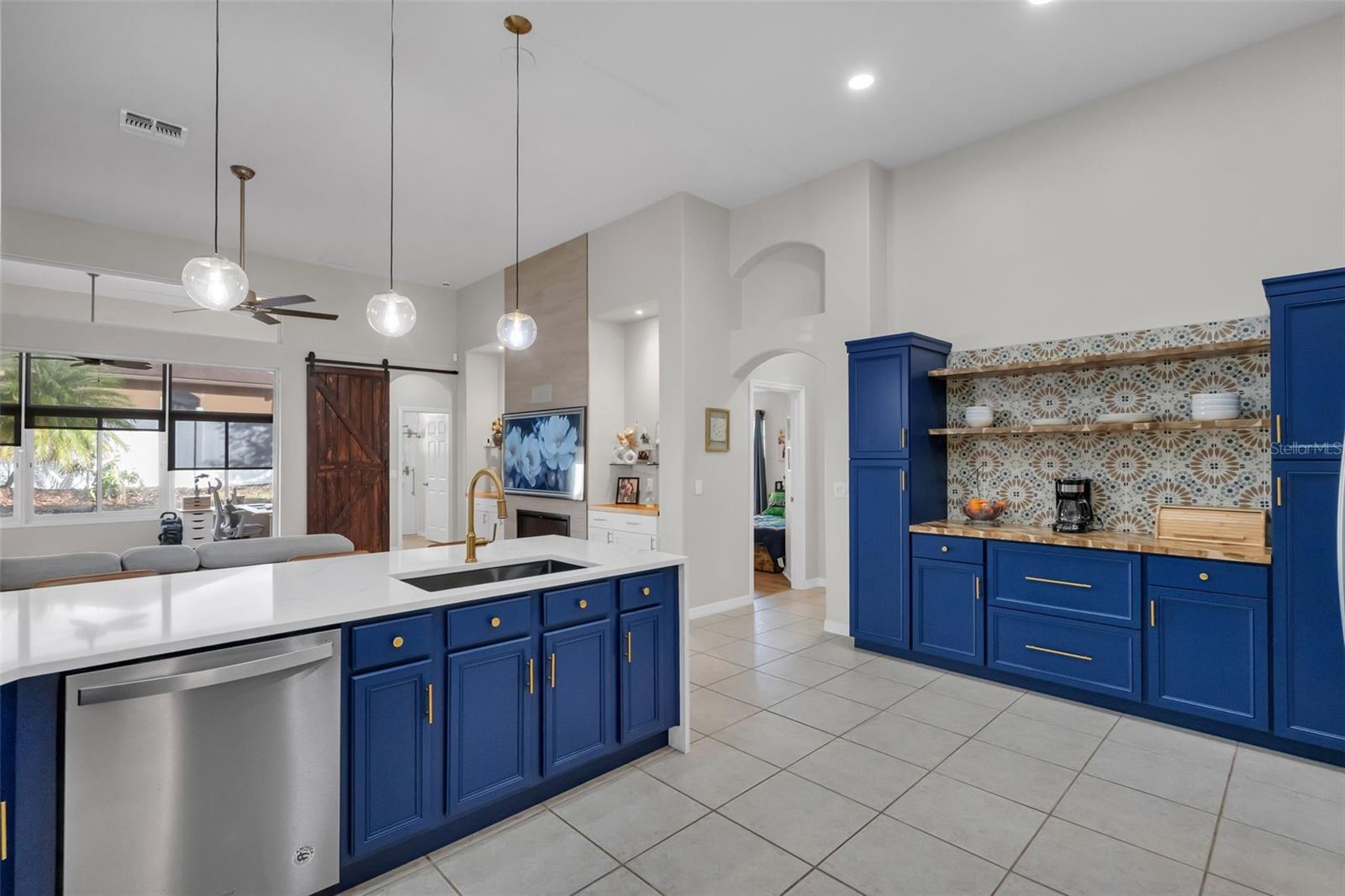 Image 13 of 58 For 449 Pickfair Terrace