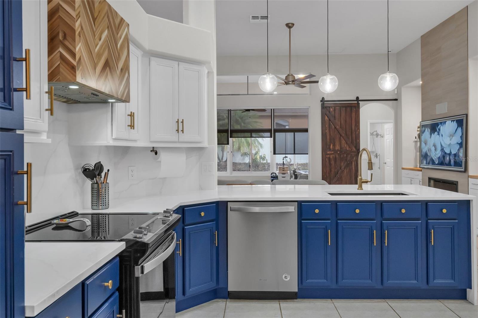 Image 14 of 58 For 449 Pickfair Terrace