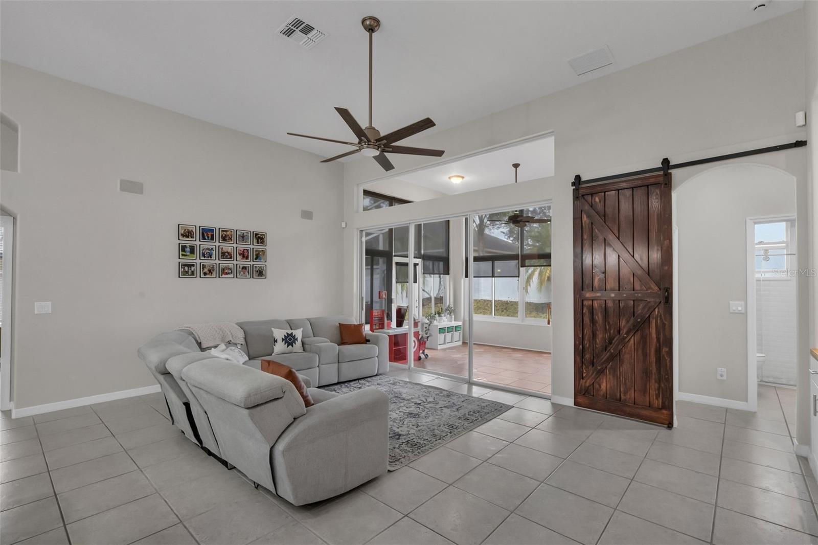 Image 17 of 58 For 449 Pickfair Terrace