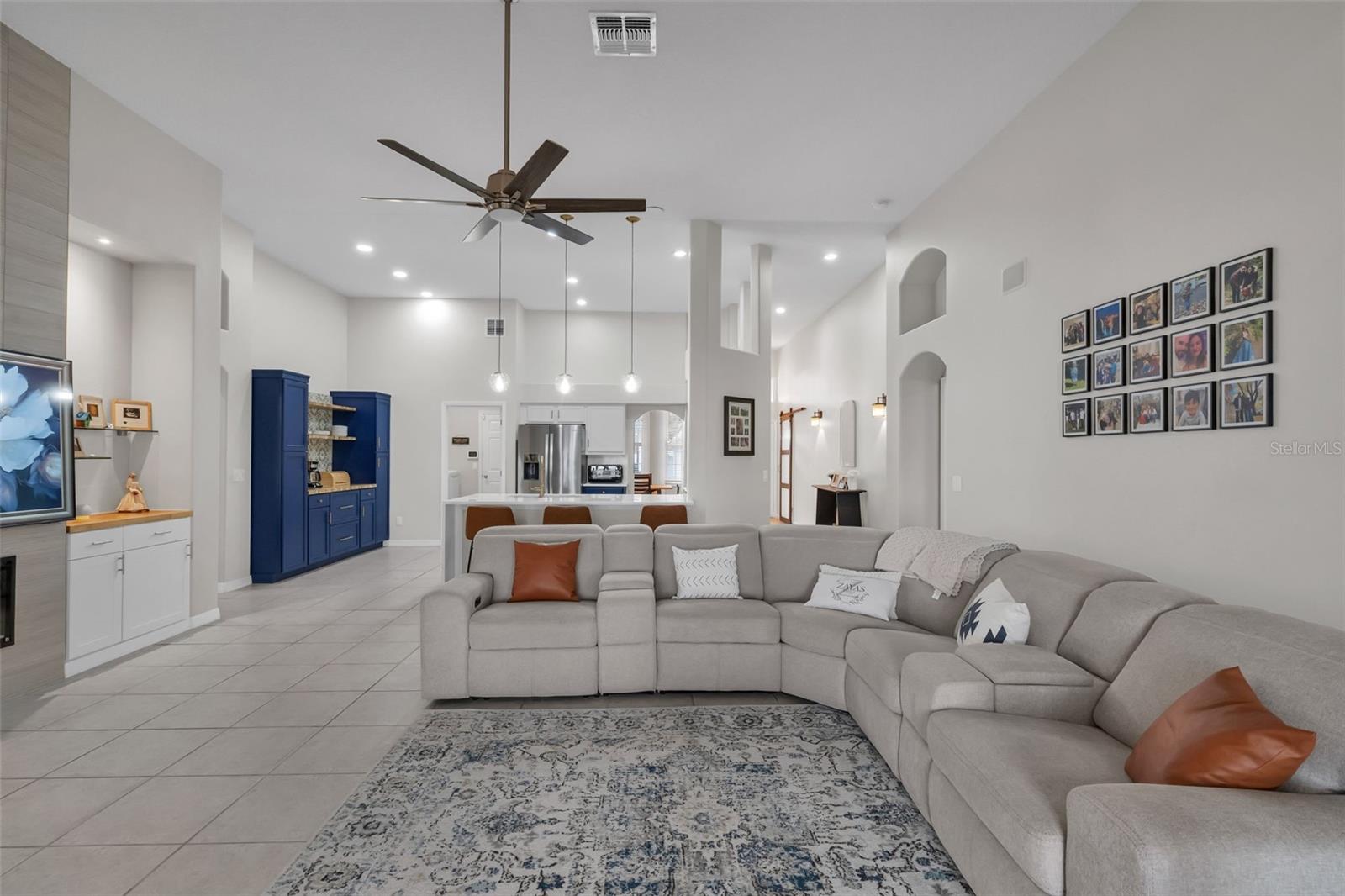 Image 18 of 58 For 449 Pickfair Terrace