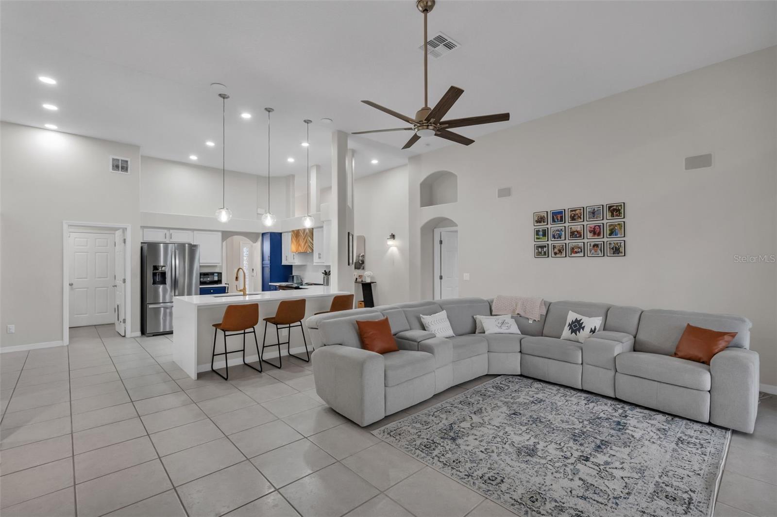 Image 19 of 58 For 449 Pickfair Terrace