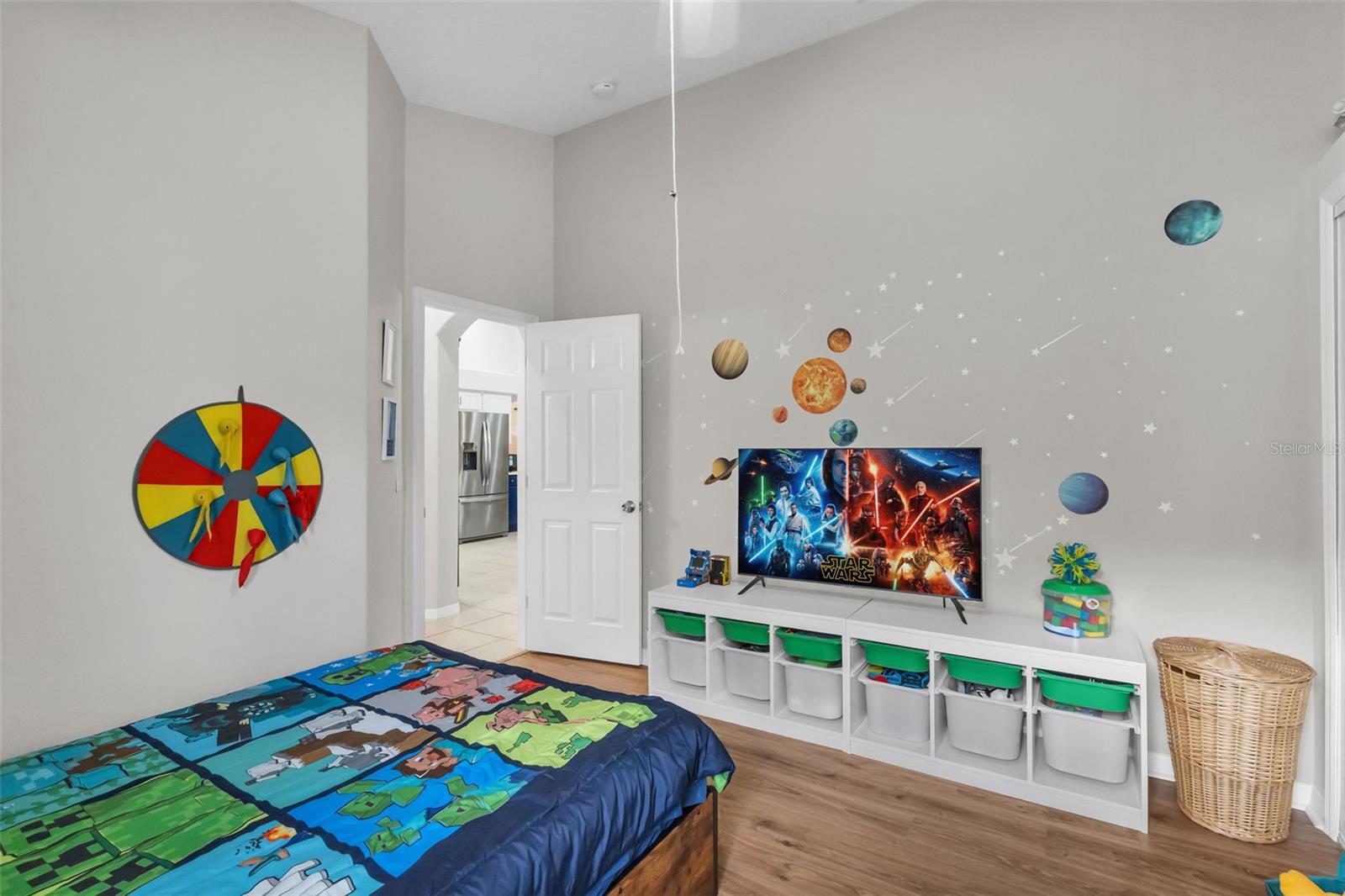 Image 23 of 58 For 449 Pickfair Terrace