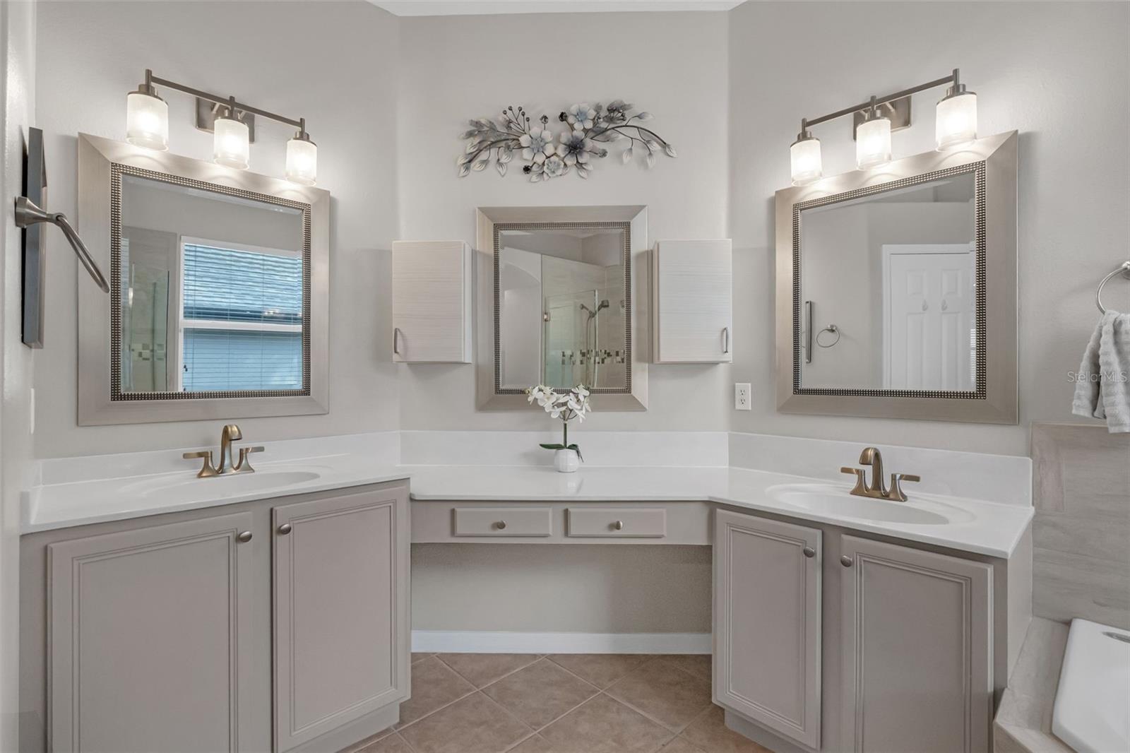 Image 33 of 58 For 449 Pickfair Terrace