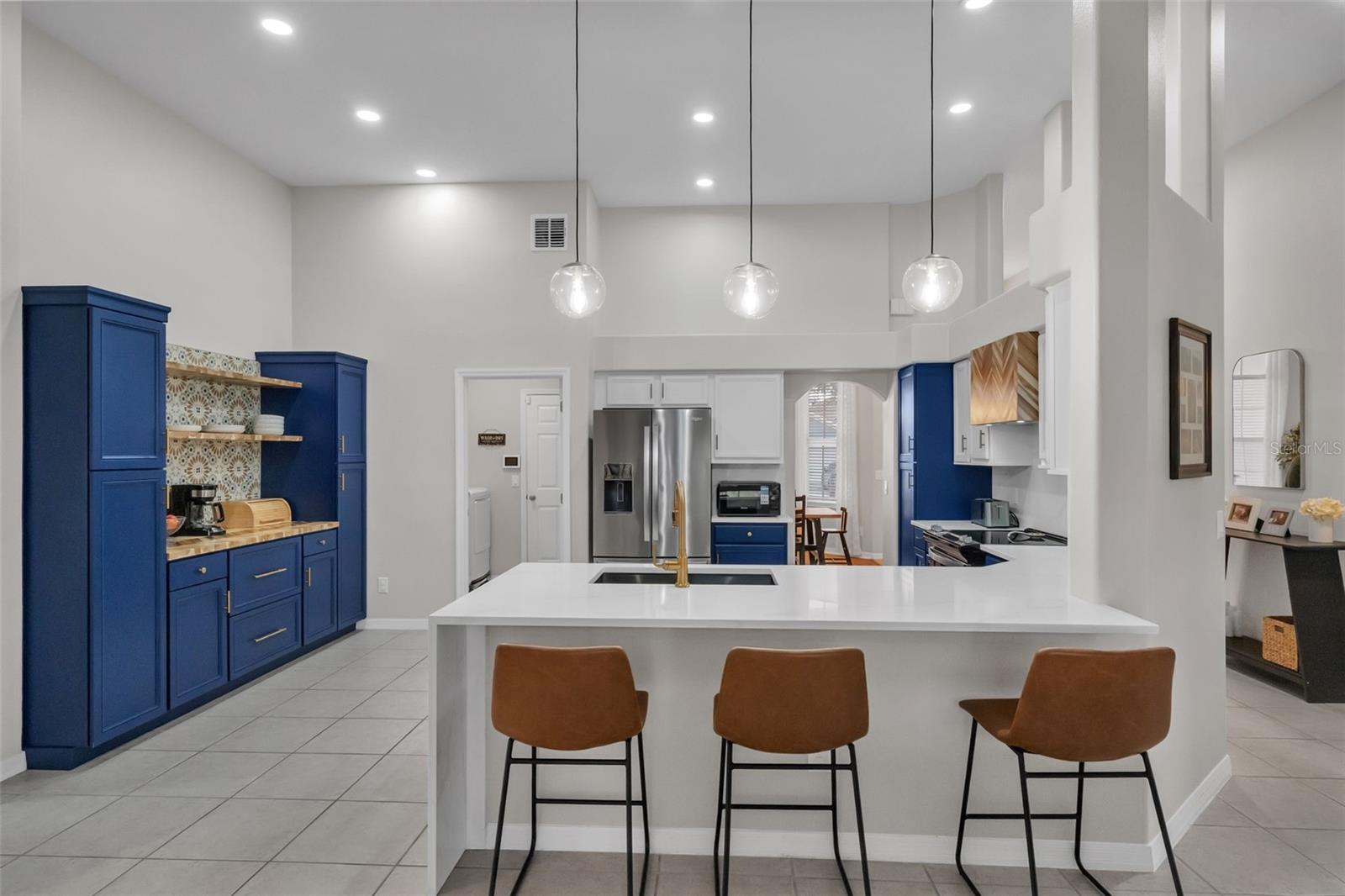 Image 4 of 58 For 449 Pickfair Terrace