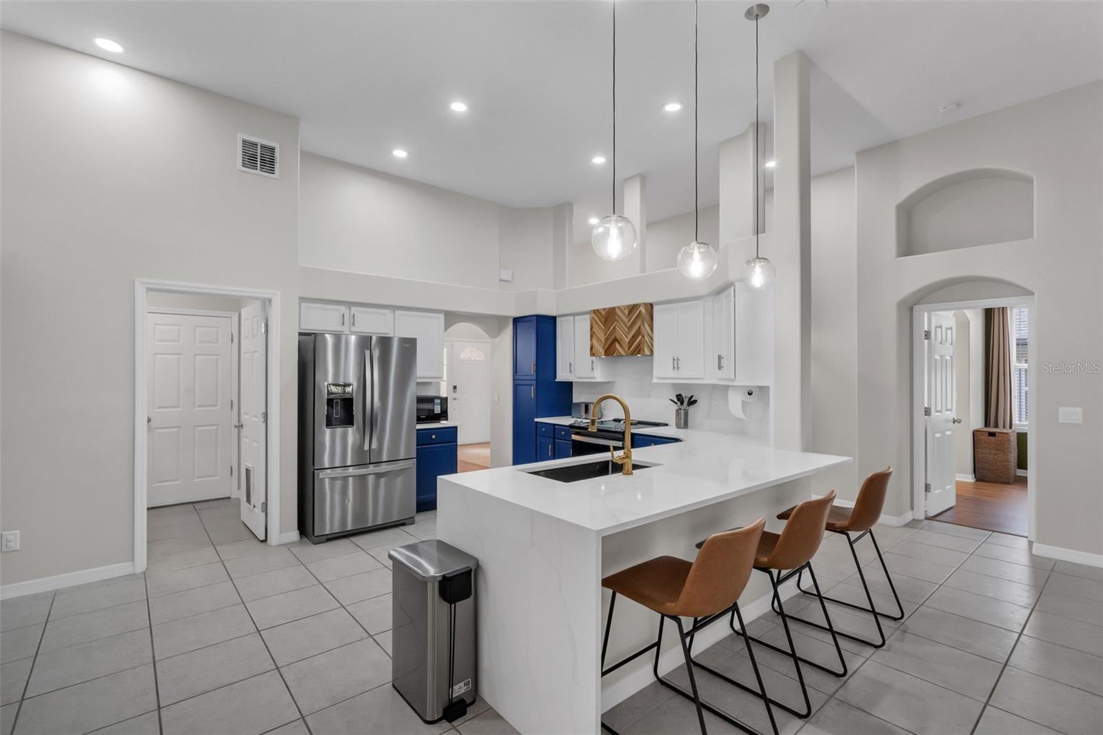 Image 5 of 58 For 449 Pickfair Terrace