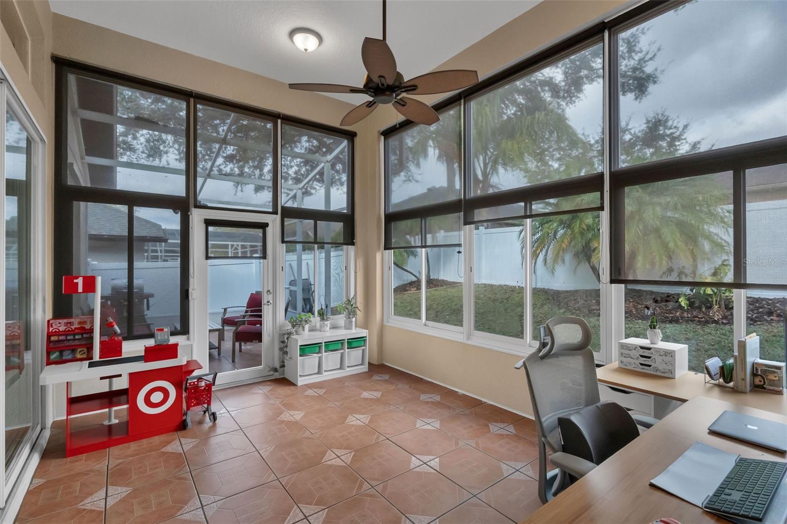 Image 8 of 58 For 449 Pickfair Terrace