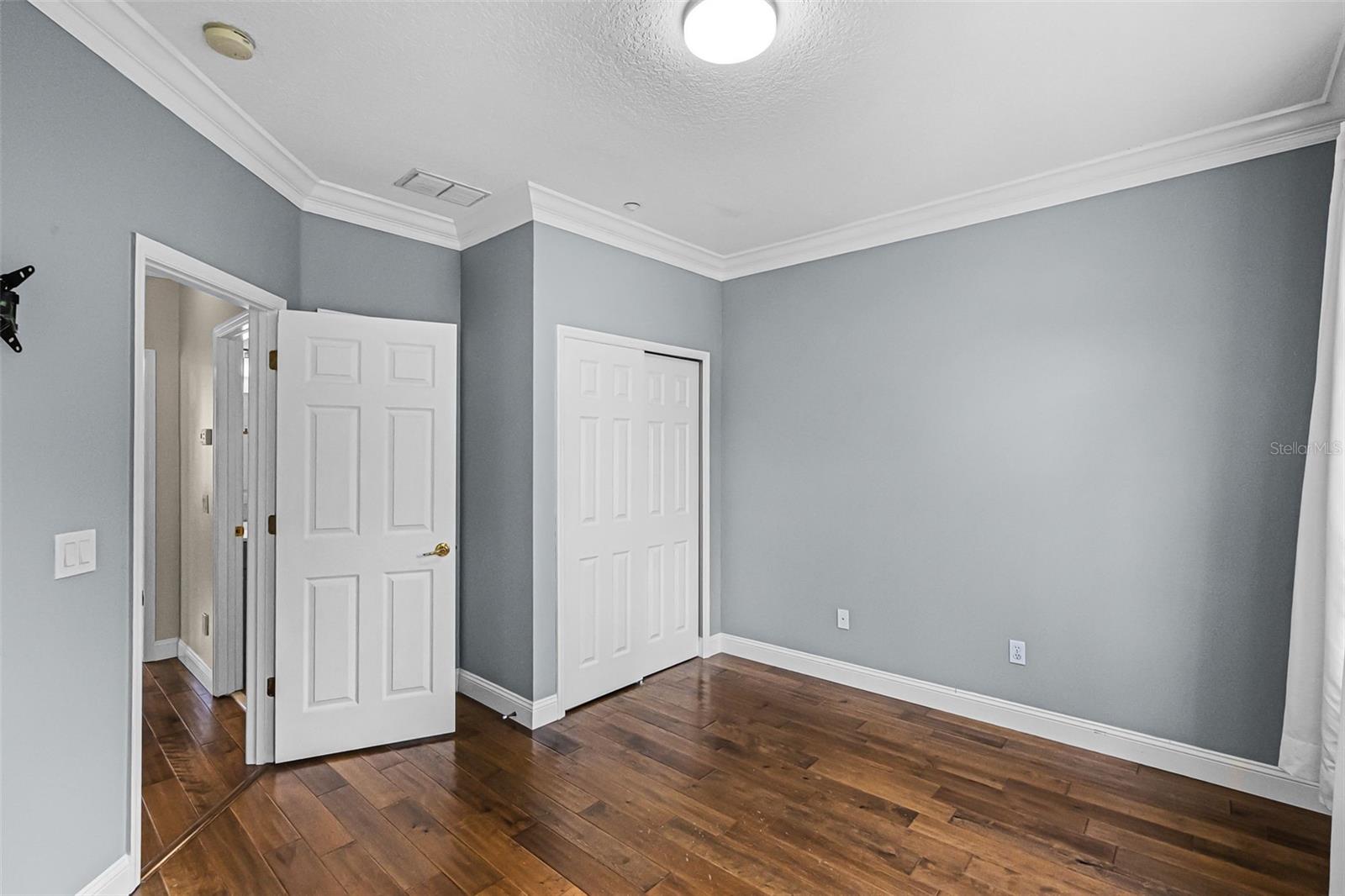 Image 28 of 79 For 625 Mulberry Avenue