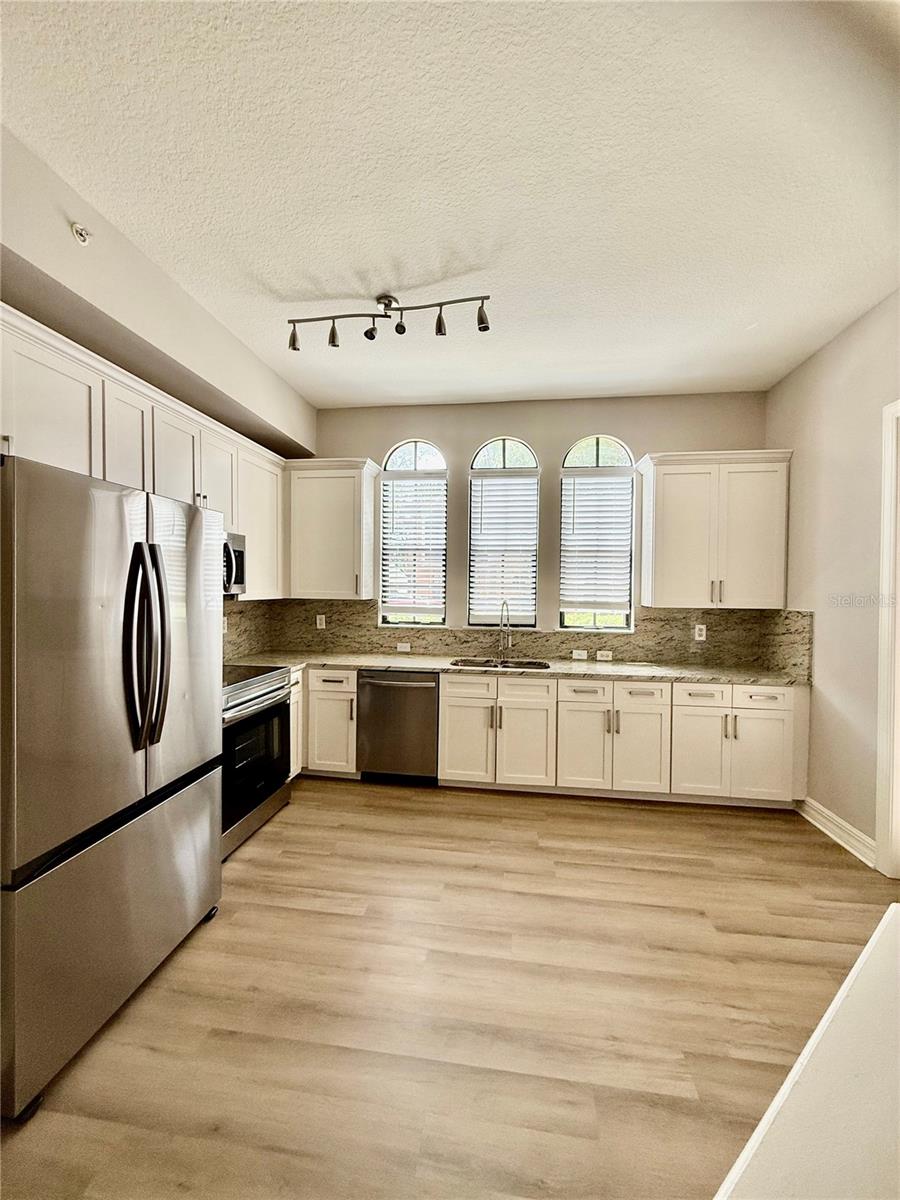 Image 5 of 11 For 509 Mirasol Circle 101