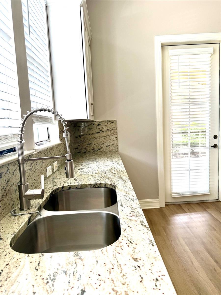 Image 7 of 11 For 509 Mirasol Circle 101