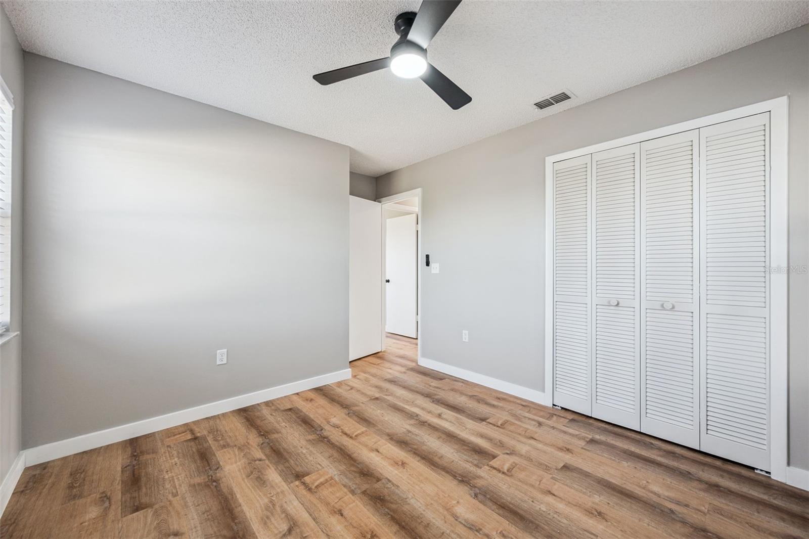 Image 11 of 31 For 6525 Coral Cove Drive