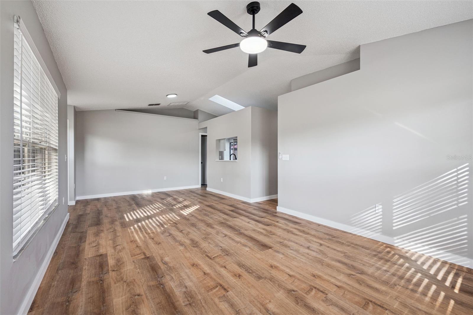 Image 6 of 31 For 6525 Coral Cove Drive