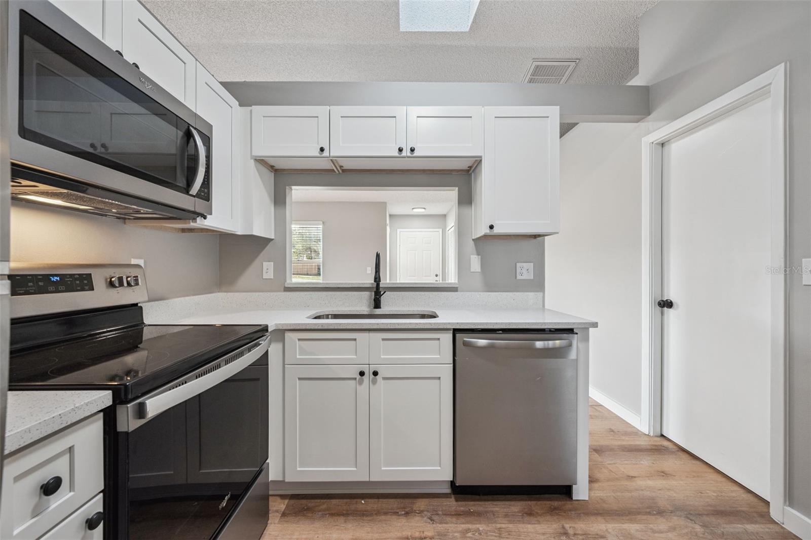 Image 9 of 31 For 6525 Coral Cove Drive